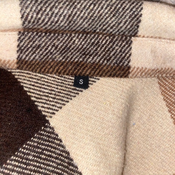 Brown plaid shacket. Size s - Picture 2 of 4